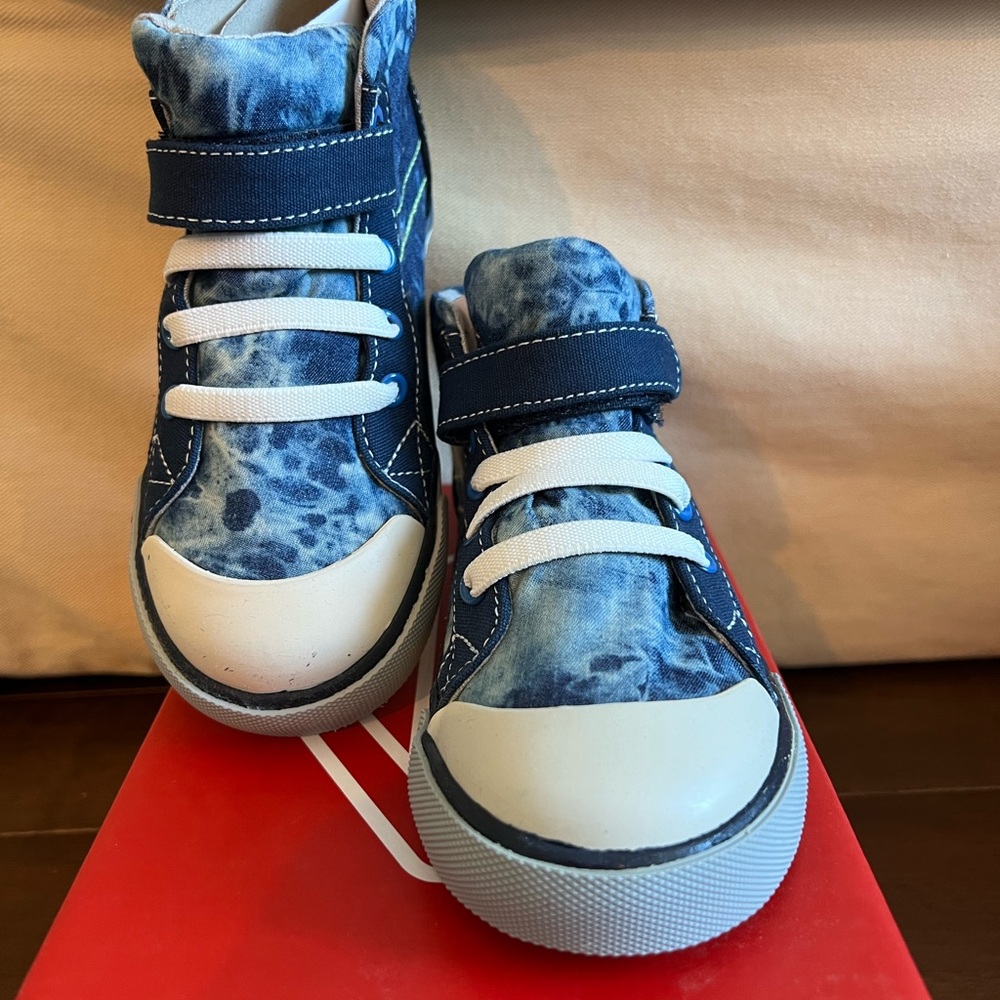 See Kai Run Dane Sneaker
